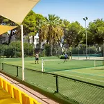 Tui Magic Life Cala Pada 4*