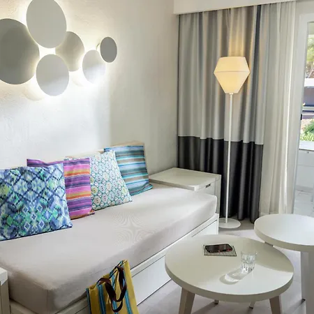 Tui Magic Life Cala Pada 4*