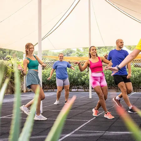 Tui Magic Life Cala Pada 4*