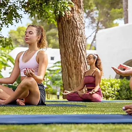 Tui Magic Life Cala Pada 4*