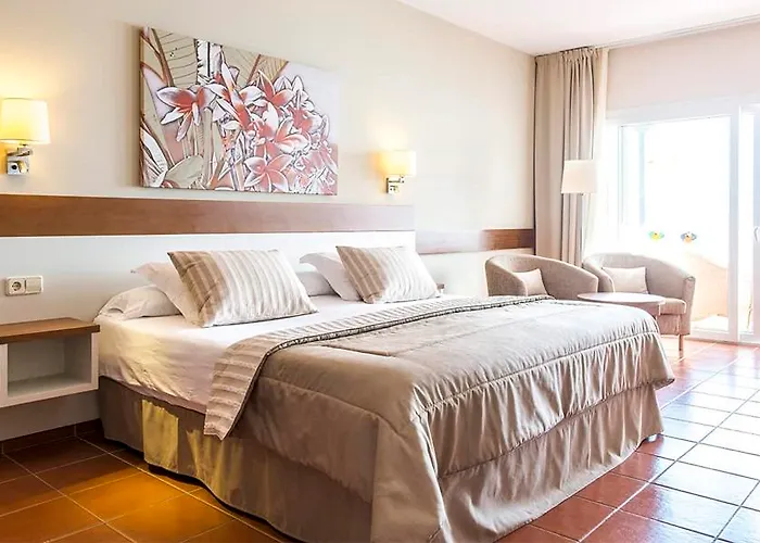 Tui Magic Life Cala Pada 산타 에우랄리아 데 리오