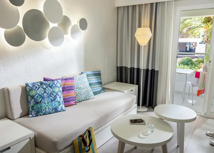 Tui Magic Life Cala Pada 4*