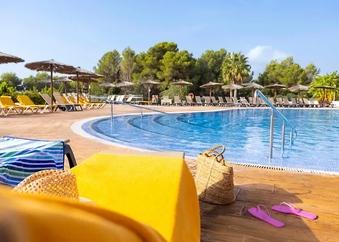 Tui Magic Life Cala Pada 4*