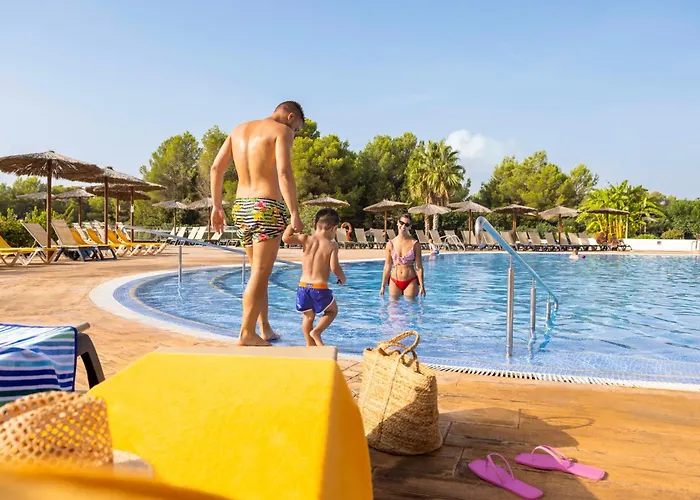 Tui Magic Life Cala Pada 4* 산타 에우랄리아 데 리오