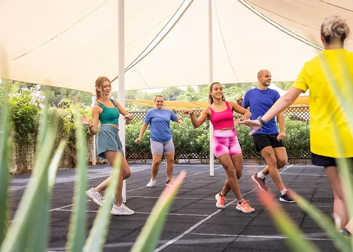 Tui Magic Life Cala Pada 4*